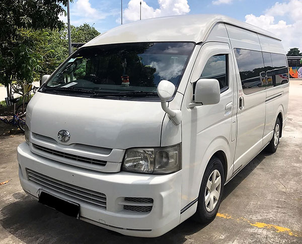 15-seater bus rental Dubai